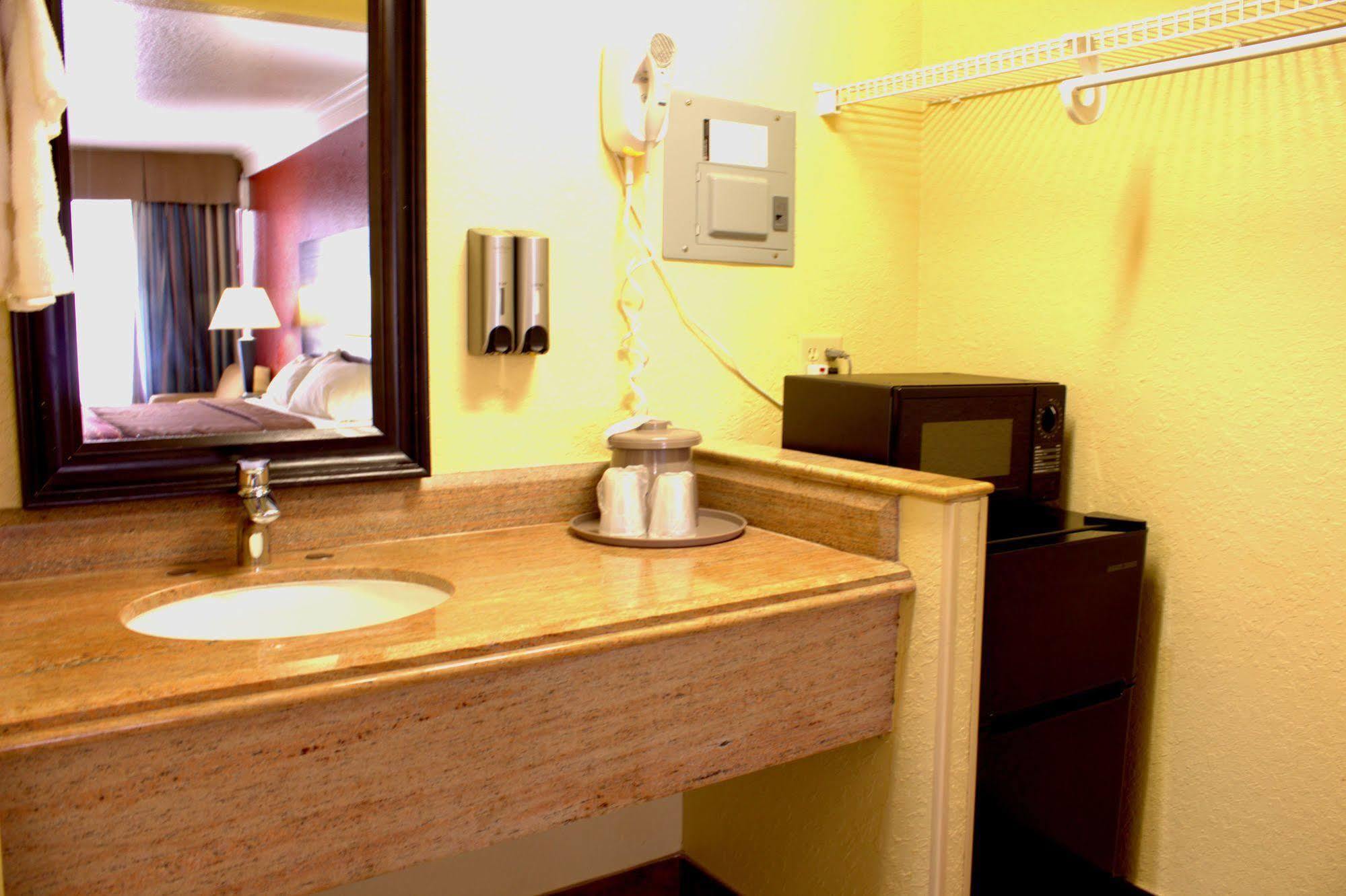 Polynesian Inn เซนต์คลาวด์ ภายนอก รูปภาพ