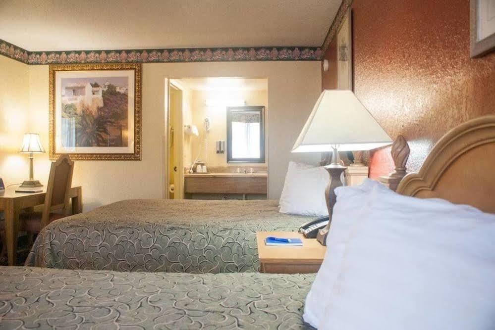 Polynesian Inn เซนต์คลาวด์ ภายนอก รูปภาพ